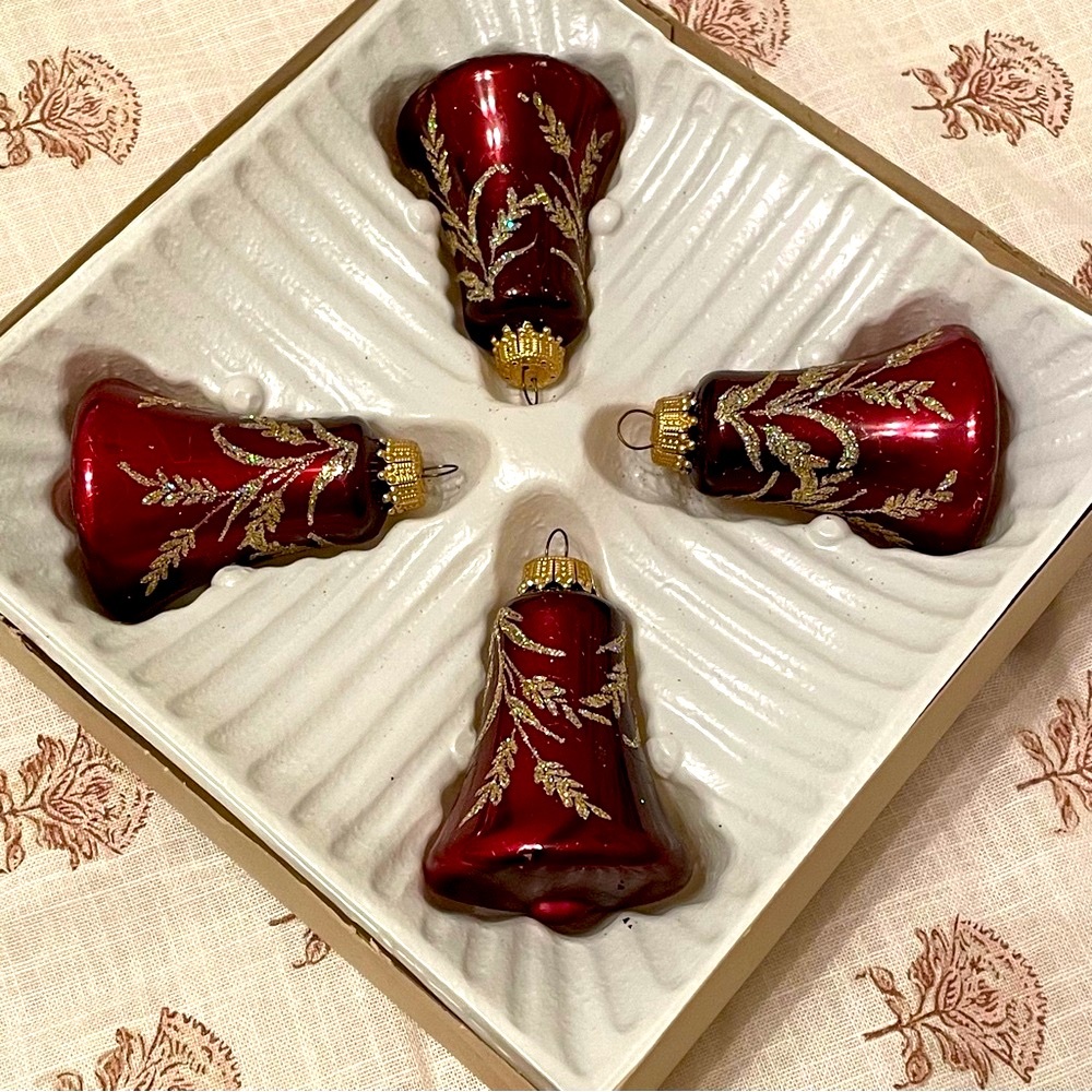 Vintage Finely crafted European
Christmas Glass Ornaments Made in Germany -